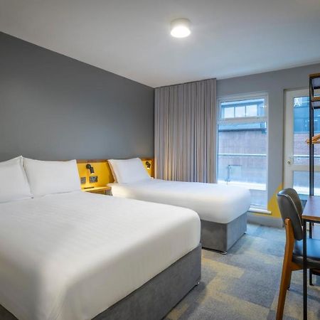 Fitzsimons Hotel Temple Bar Dublin Bagian luar foto
