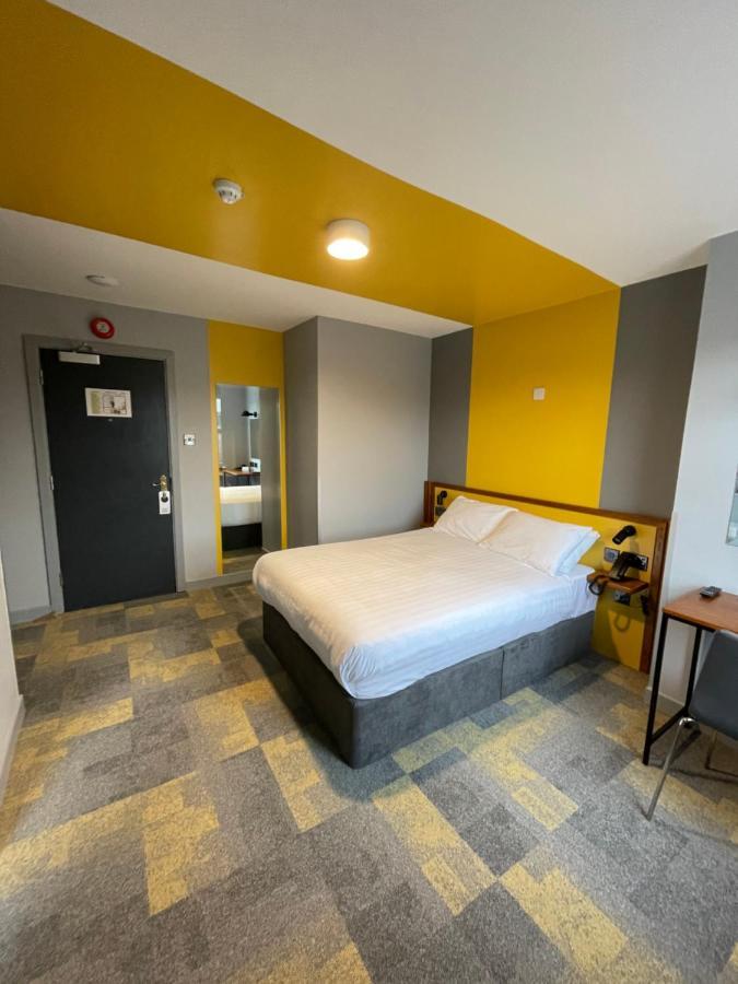 Fitzsimons Hotel Temple Bar Dublin Bagian luar foto